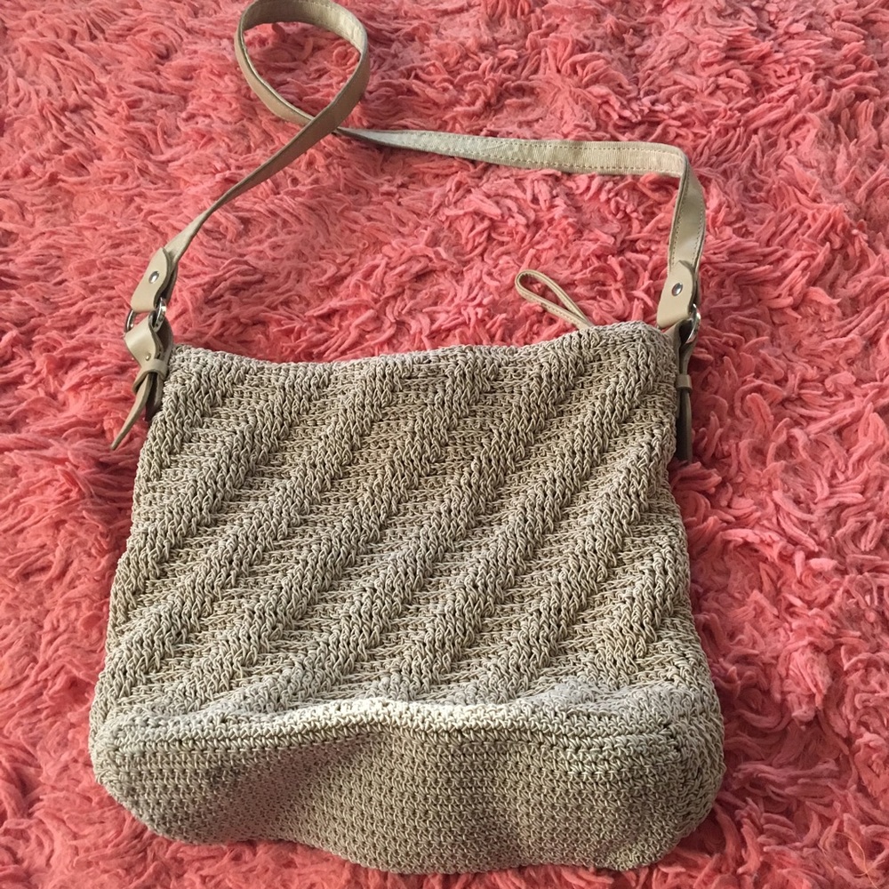 Adorable Vintage Woven bag by liz Claiborne
